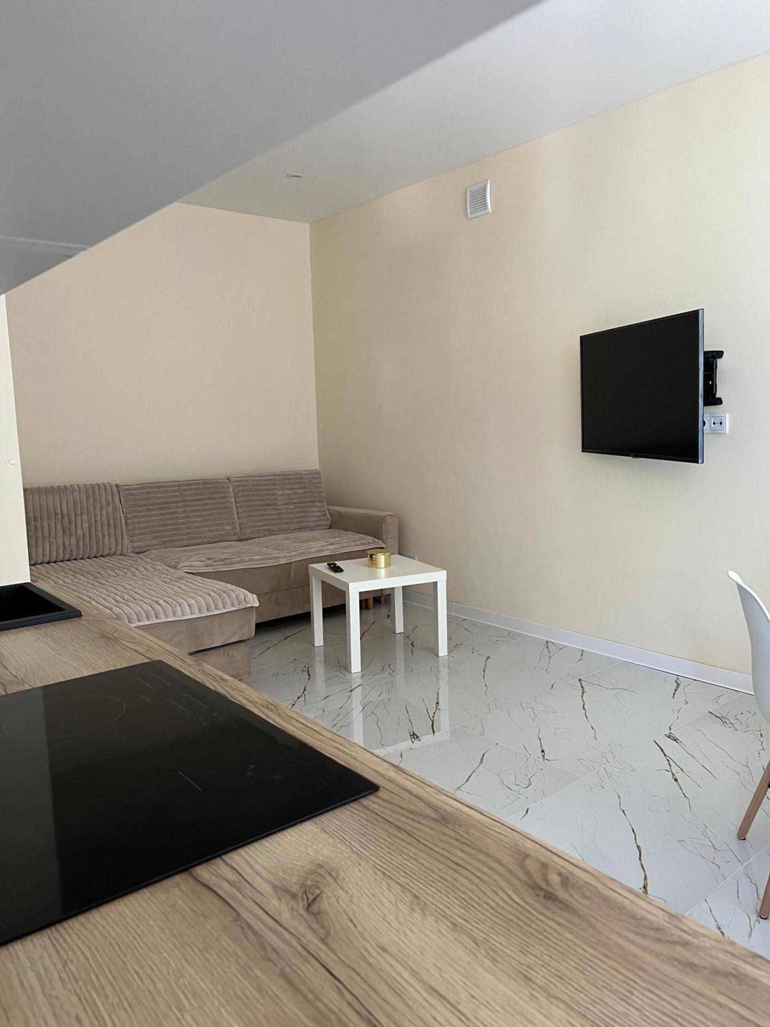 Nowe Luksusowe Apartamenty Manufaktura-Prywatny Na Wylacznosc-Wanna-Zamykany Ogrodzony Parking, Blok,Niskie Pietro-Cisza I Spokoj Лодз Екстериор снимка